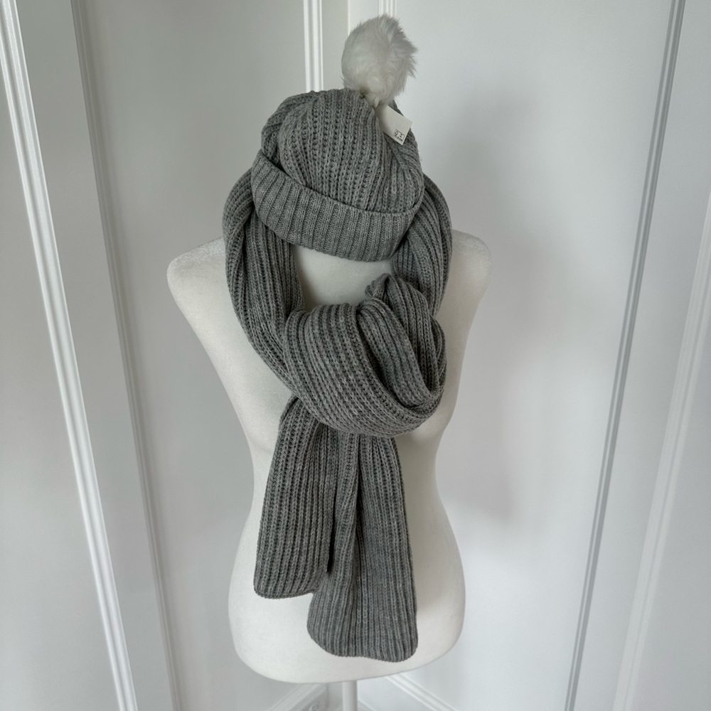 Amazon Essentials Gray Scarf and Pom Pom Hat Set NWT